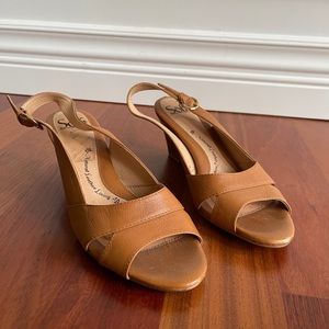 Softft wedge heels